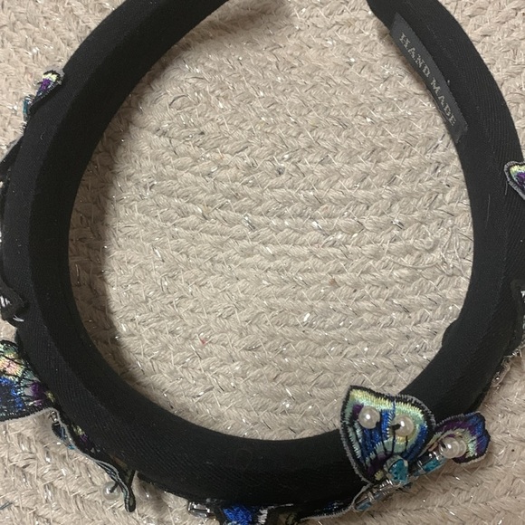 Urban outfitters butterflies black headband appliqué new without tags - Picture 3 of 4